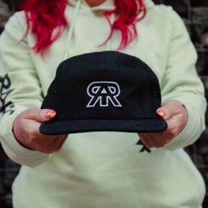 Pääkallo / Lippis / Radio Rock